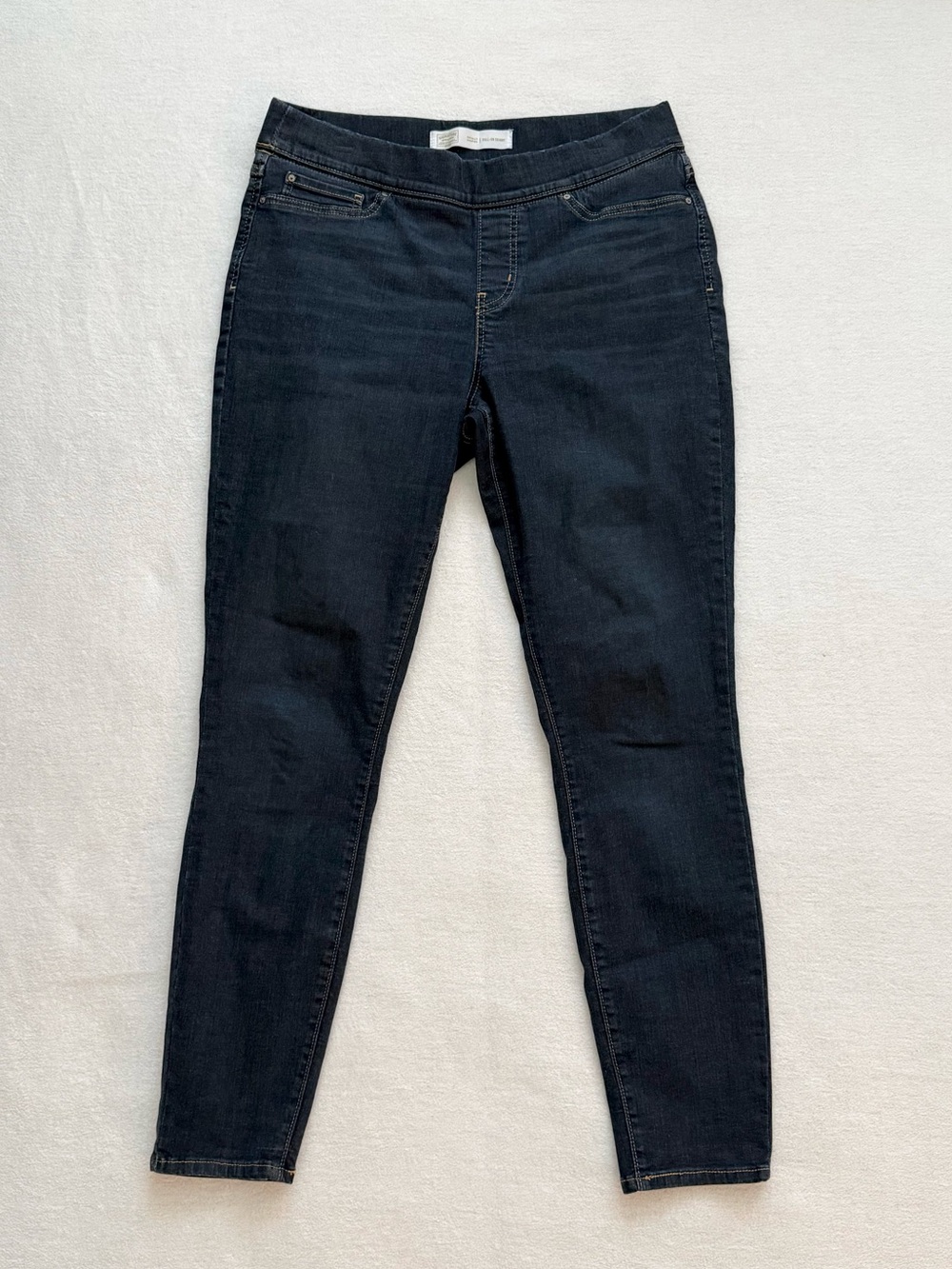 Levi Strauss Gold Pull On Skinny Jeans Women’s 14L Dark Wash Shaping